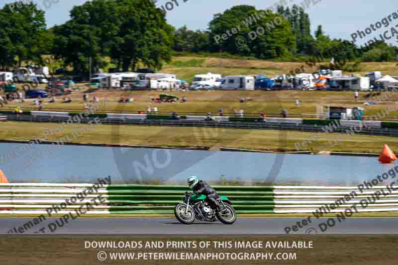 Vintage motorcycle club;eventdigitalimages;mallory park;mallory park trackday photographs;no limits trackdays;peter wileman photography;trackday digital images;trackday photos;vmcc festival 1000 bikes photographs